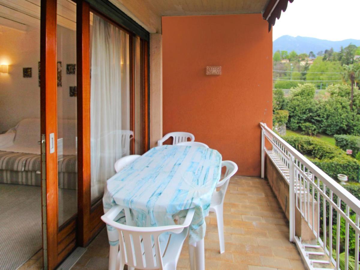 Apartment Hermitage-5 By Interhome Porto Valtravaglia Exterior foto